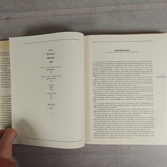 Mimmetta Lo Monte's Classic Sicilian Cooking Vintage Italian Cookbook Hardcover - Picture 4 of 9